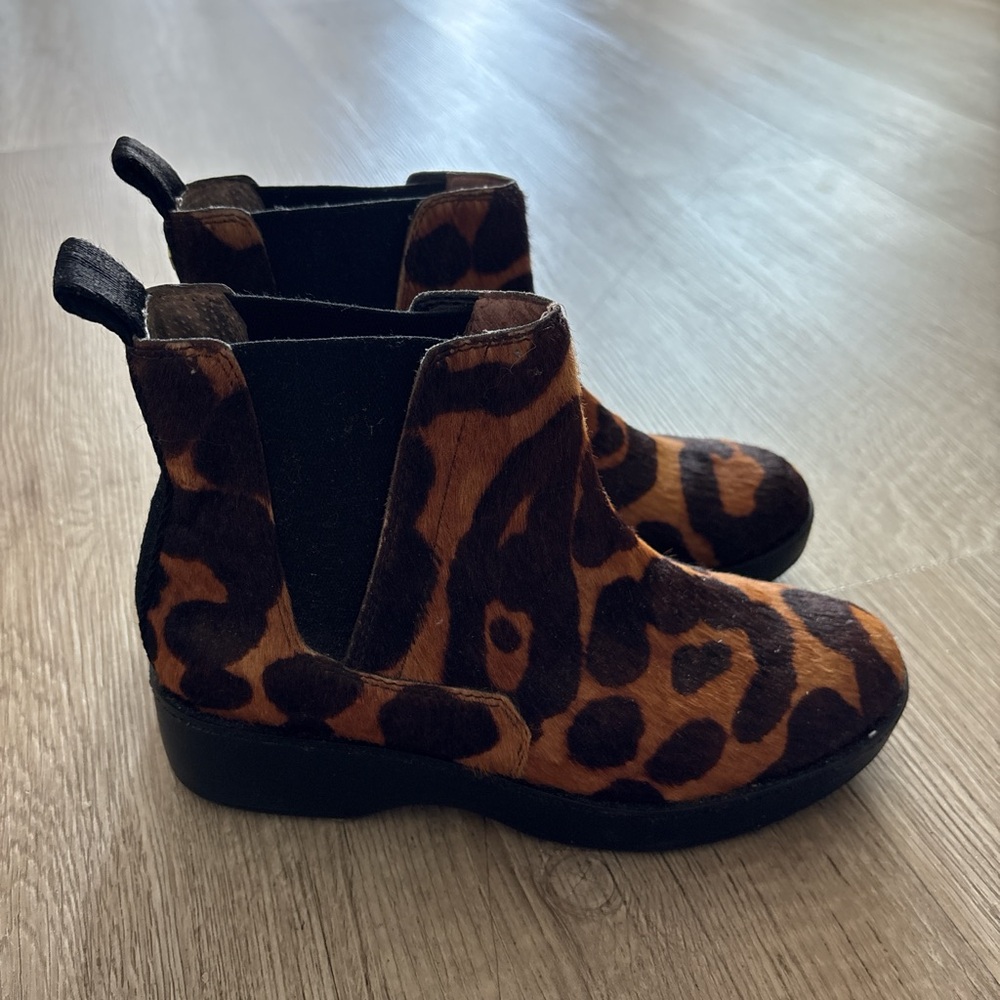 Louise et Cie leopard ponyhair ankle boots